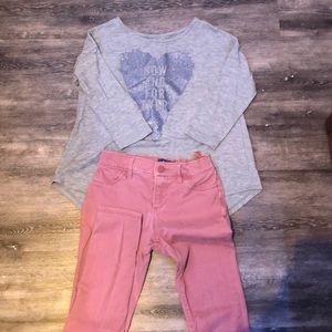 Girls old navy outfit worn 2 times.